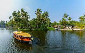 Island Lake Resort Alleppey